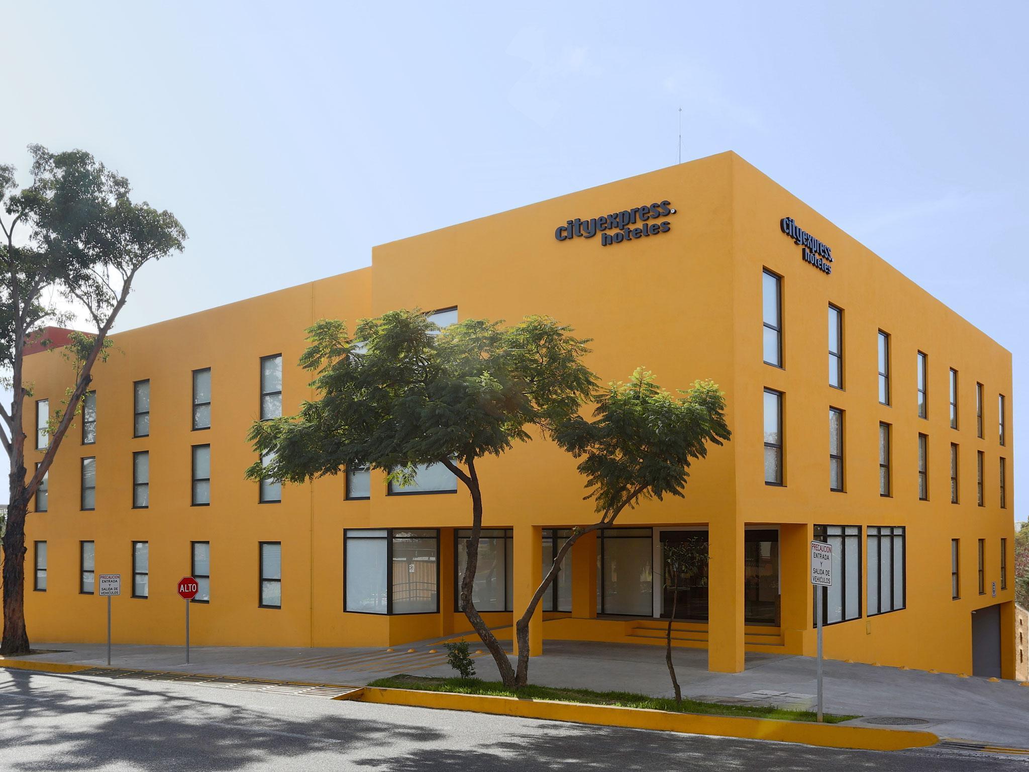 City Express By Marriott Oaxaca Hotel Exterior photo